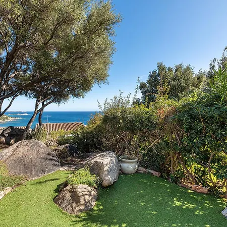 Ponenti Villa Simius